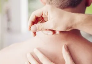 Praxis Dr. Laber: Ihr Spezialist für Akupunktur in Salzburg 2 Vorteile von TCM Akupunktur